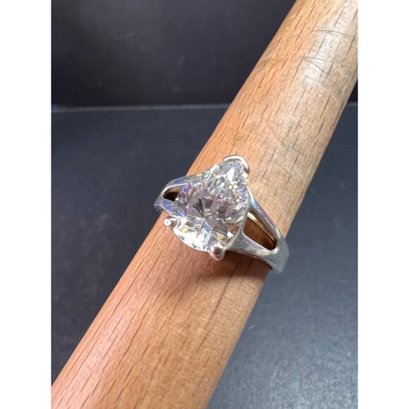 Vintage CZ Pear Solitaire in Sterling Silver, Open Gallery Split Shank, Size 9 - Picture 5 of 16